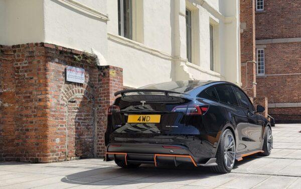 Model Y Strasse – 16